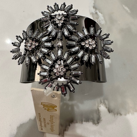 NWT Amrita Singh pewter cuff bracelet with clear accent jewels - Picture 3 of 3